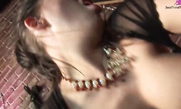Aline, Audrey Bitoni, Anaya Leon, And Michelle Thorn Pleasure The King