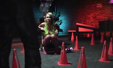 Carly Parker Jacks Up Her Skirt For An Alleyway Quickie On His Big Cock
