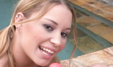 Young Lesbos Kelly Skyline & Natasha Adorable two