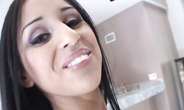 Vanessa Figueroa Likes Jism In Her Jaws