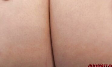Amber Peach Has a Delicious Bum That’s About To Be Breached
