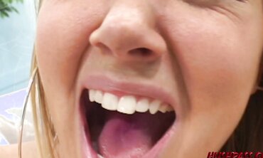 Amber Peach Has a Delicious Bum That’s About To Be Breached