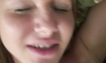 Tasty College Girl Gets a Hardcore Blowjob and Cumshot