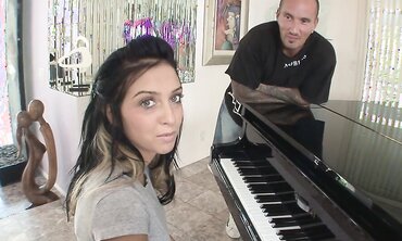 Hardcore Blowjob And Jizzing With Tattooed Brunette Star
