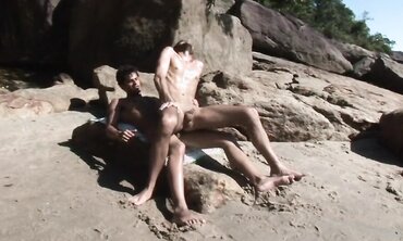 South Yankee Studs Get It Bareback