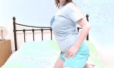 Thick BBW Malibu Showcases Her Curvy Figure