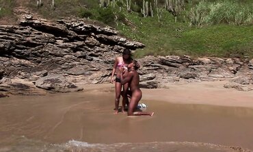Simony Gets It On With A Black Man On The Beach