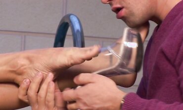 Jasmine Rouge Serves Appetizing Soles and a Hardcore Blowjob