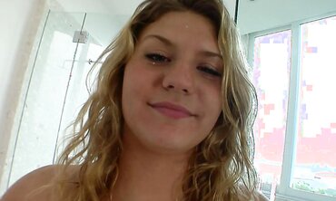 Curvy Blonde Jordy Peaks in Hardcore Amateur Action