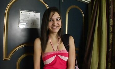 Petite Latina Simone Lopez Gets Hardcore