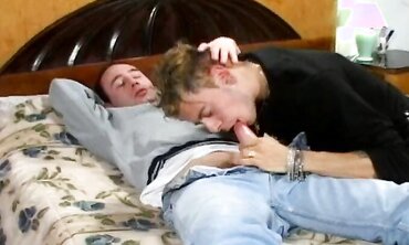 Italian Twink Gay Blowjob and Fucking