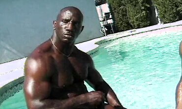 Gay Muscle Studs Throating Big Cock