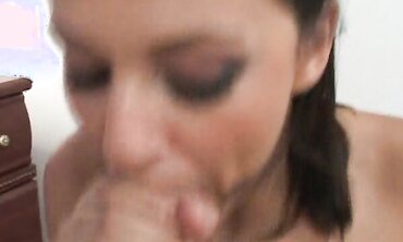 Cute Nadia Gives Super Oral Pleasure to Multiple Males with Cumshot