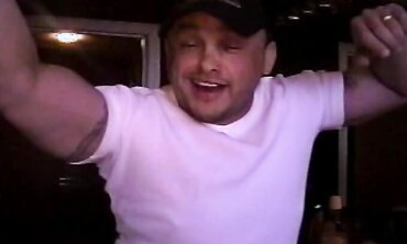 Join The Pub: Gay Muscle & Twink Bareback Group Sex