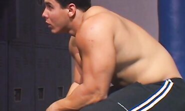 Muscular Guy Shows Off His Body In The Gym And Gives Fitness Tips