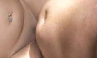 Hot MILF Gives Tour of Her New Home Turns into Porn Set - Property Sex