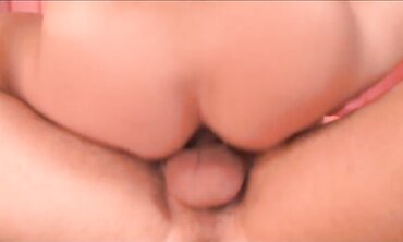 Hot Blonde MILF Teaches You How To Deepthroat And Swallow Like A Pro