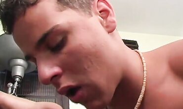 Real Life Foot Fetish - Hot Brunette Teen Explores Her Sole Desires