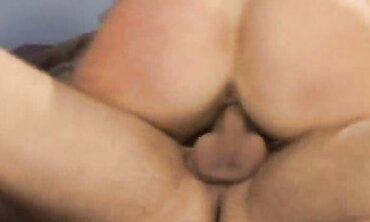 BaileysWestCoast - Older Woman Fucks barely legal Guy POV Style