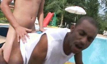 Hot Blonde Babe Gives A Sensual Massage To Her Client In The Outdoors