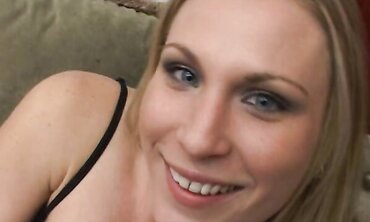 Top-Notch Amateur Pornstar Wannabes - Sexy Babe Gets Fucked Hard By A Pro