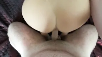 Cougar Mom Catches Stepson's Browser History and Gets Creampied