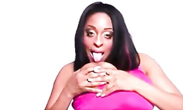 Carmen Solo: Thick Brunette Gets Throated