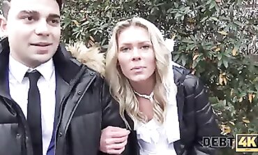 POV: Le prêteur séduit la mariée blonde pour sa dette
