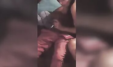 Une Amie Devient Maîtresse