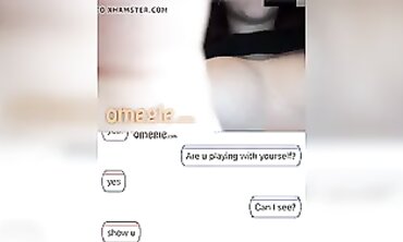 Honey Shows Off Her Natural Boobs on Webcam