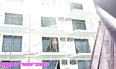 Pareja Latina se Folla en el Balcón de un Motel en Acapulco