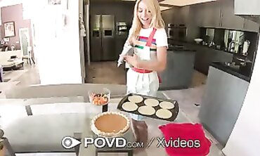 POV Thanksgiving Party Creampie With Kenzie Reeves