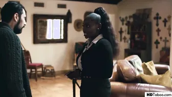 Osa Lovely: African Realtor Goes All Out For The Sale