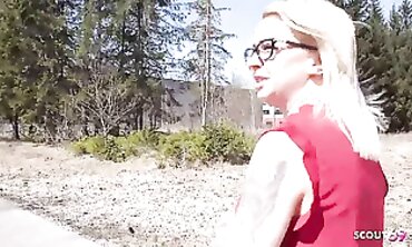 Malina Gets Picked Up For A Wild Outdoor Hardcore Session