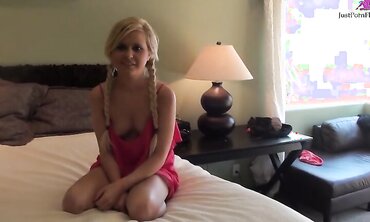 Kelly Surfer Makes A Home Made Porn In Her Bedroom With Her Booty Call Stud