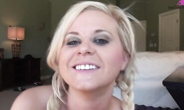 Kelly Surfer Makes A Home Made Porn In Her Bedroom With Her Booty Call Stud