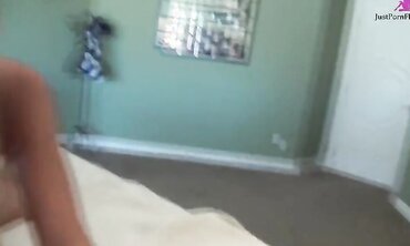 Kelly Surfer Makes A Home Made Porn In Her Bedroom With Her Booty Call Stud