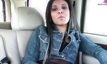 Jaslin Diaz Is An All natural Beauty That Loves Cock