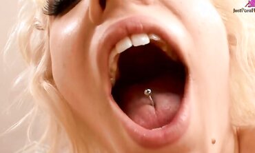 Lily Labeau Give Full Service