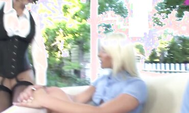Roxanne Hall And Shay Golden Get A Lesson From Mary Pop In