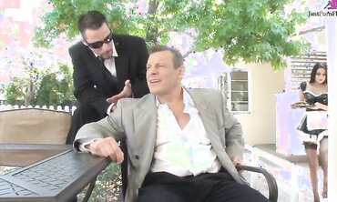 Nikki Daniels Gets Fucked By Arnold The Fornicator
