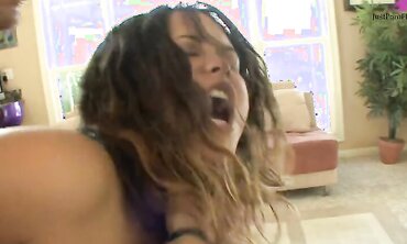 Tii Gets Her Butt Fucked