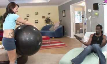 Casey Cumz Cums As He Big Black Cock Bounces Off Her G-Spot