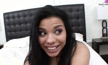Curvy Latina Gets A Big Gooey Creampie Deep Inside Her Cunt