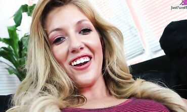 Emily Kae Gets Her Vagina Worshiped Gaped And Jizzed On