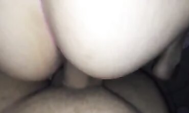 Güerita Squirt: Nos Mandamos WhatsApp y Termina con un Tremendo Cagón