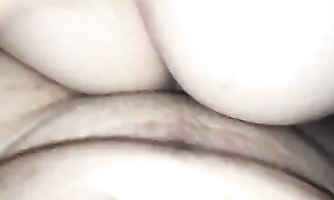 Güerita Squirt: Nos Mandamos WhatsApp y Termina con un Tremendo Cagón