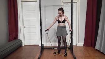 Strong Milf Amateur Flexing and Muscle Fetish Role Play