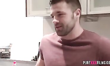 Victoria Summers Gets Pummeled in the Kitchen [60fps]