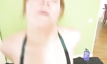 German Fitness Coach Gets an Amateur Blowjob